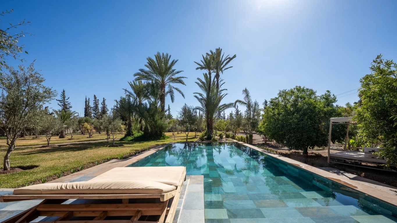 villa 14 rooms for sale on Marrakech (40000) - See details