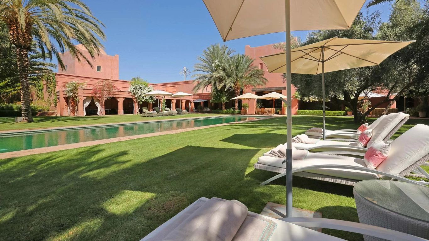villa 20 rooms for sale on Marrakech (40000) - See details