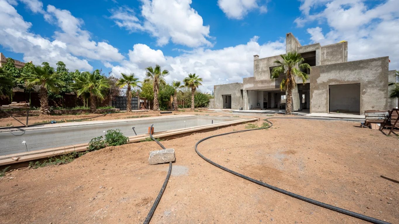 villa 8 rooms for sale on Marrakech (40000) - See details