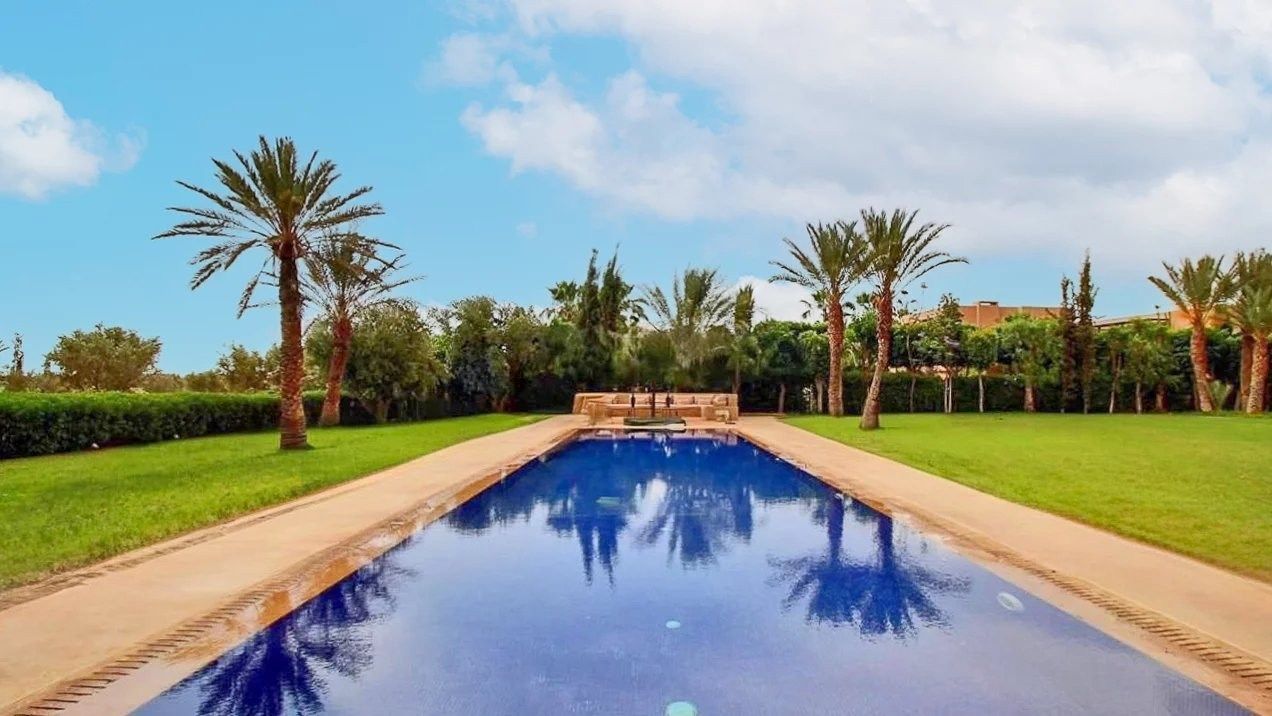 villa 14 rooms for sale on Marrakech (40000) - See details