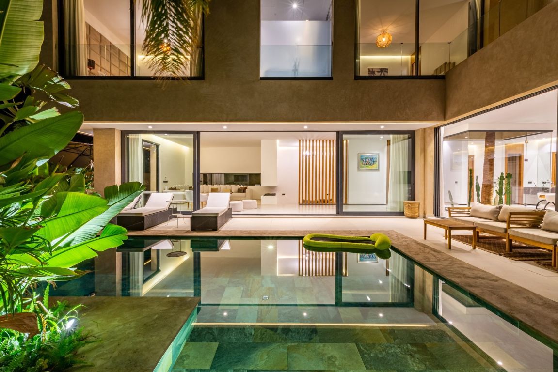 villa 9 rooms for rent on Marrakech (40000) - See details