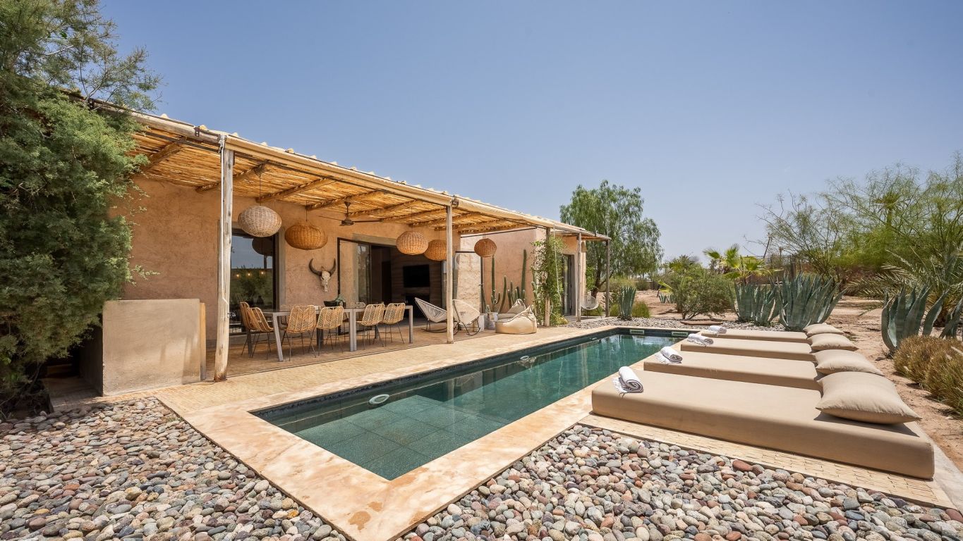 villa 7 rooms for rent on Marrakech (40000) - See details