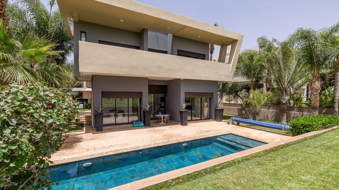 villa 8 rooms for rent on Marrakech (40000) - See details