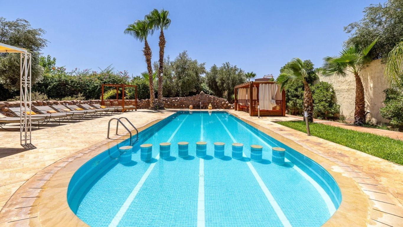 villa 13 rooms for sale on Marrakech (40000) - See details