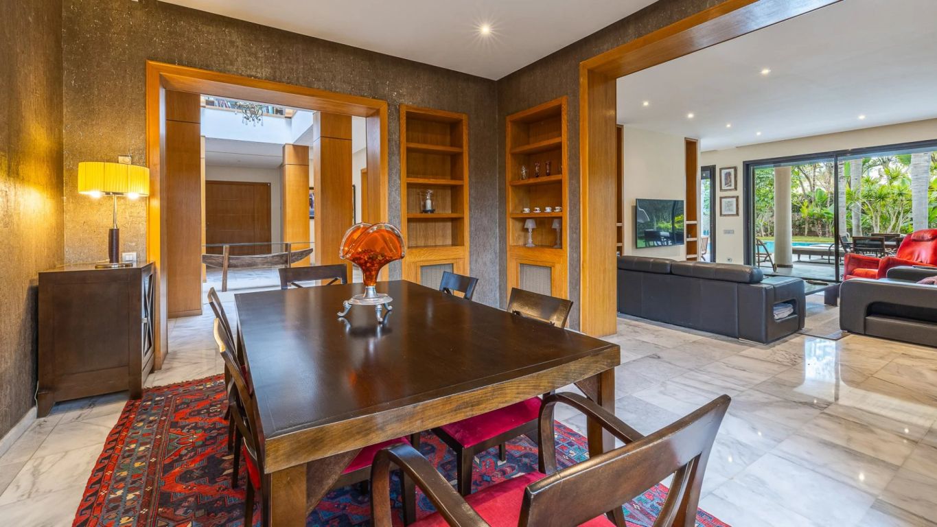 Rent Villa 7 rooms 760 m² Casablanca