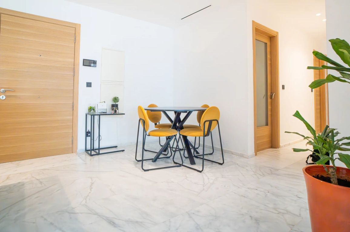 Rent Apartment 4 rooms 130 m² Tanger