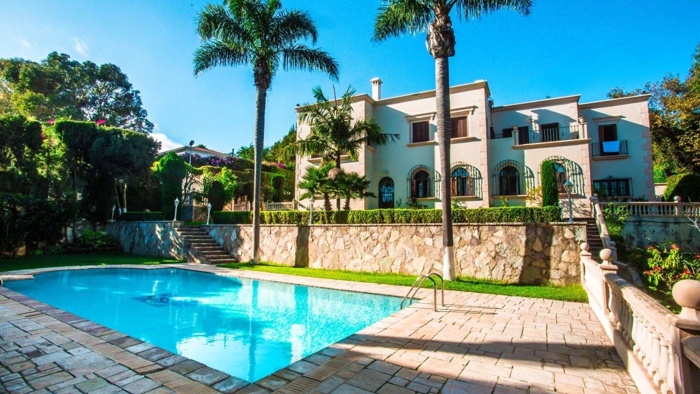 villa 8 rooms for sale on Tanger (90000) - See details