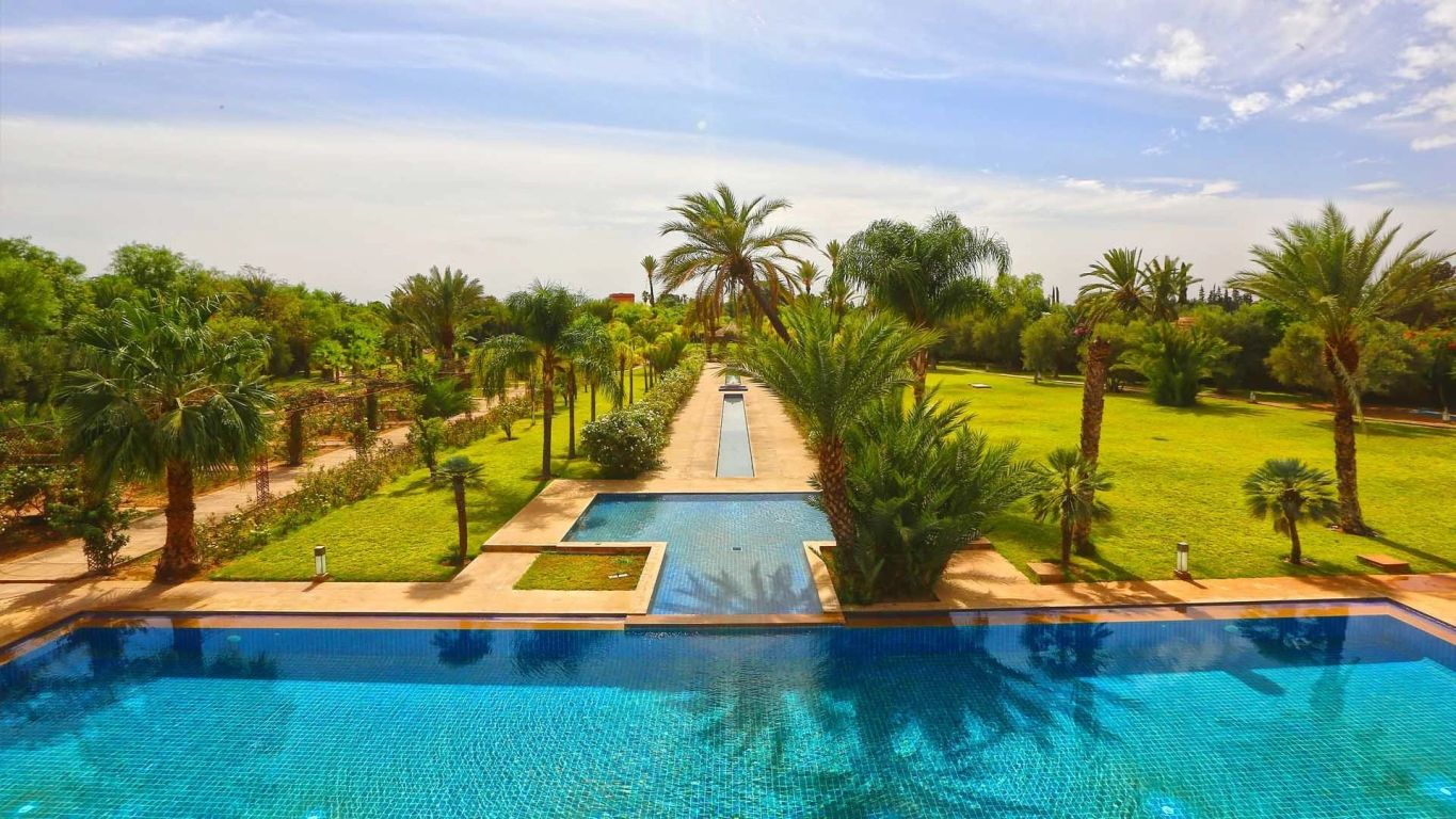 villa 18 rooms for sale on Marrakech (40000) - See details