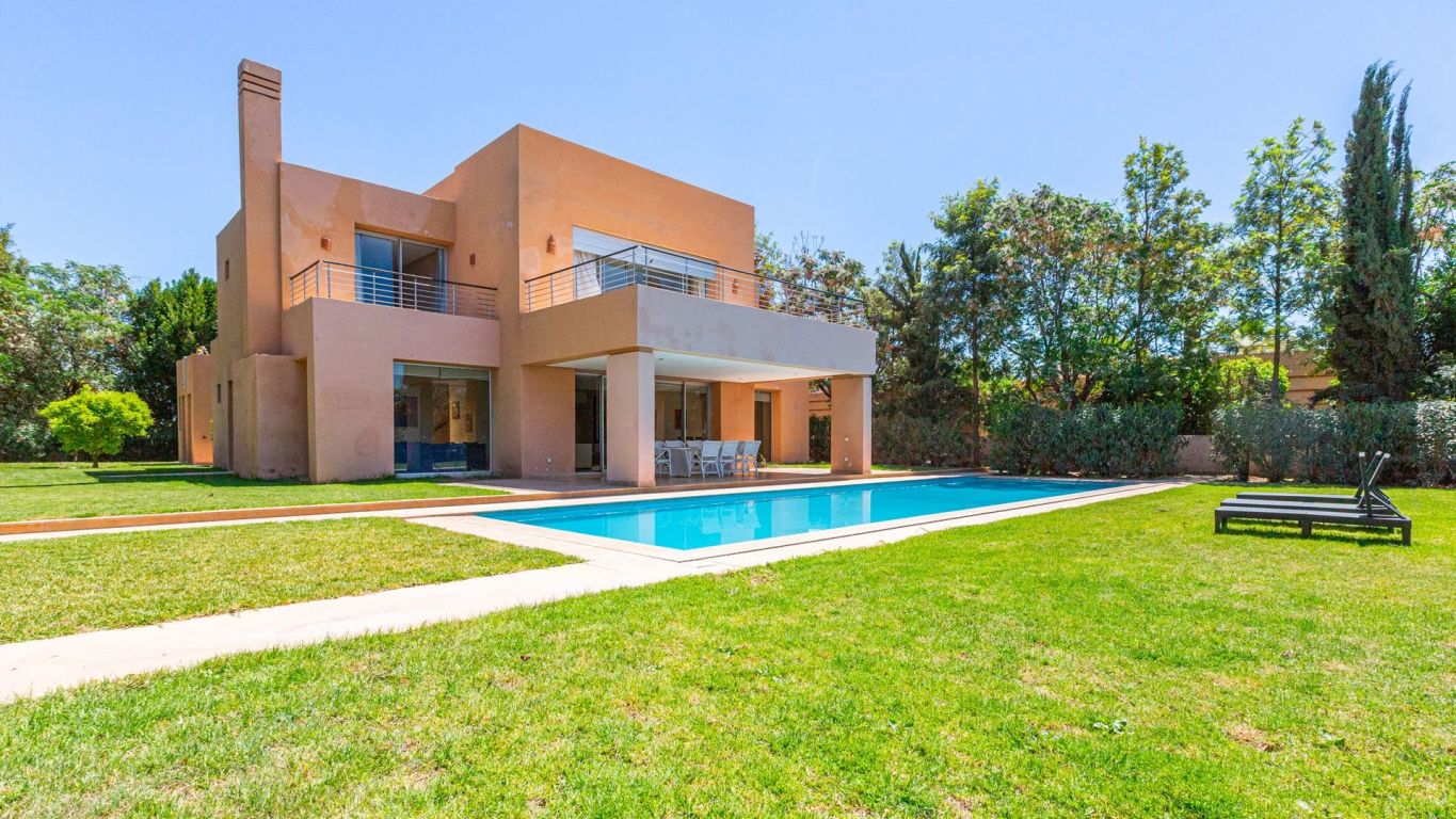 villa 6 rooms for sale on Marrakech (40000) - See details