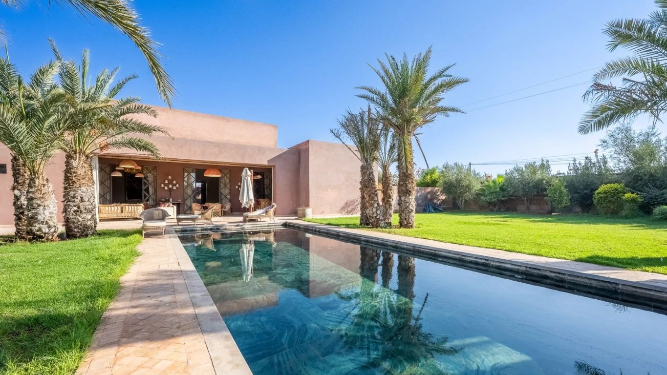 villa 22 rooms for sale on Marrakech (40000) - See details
