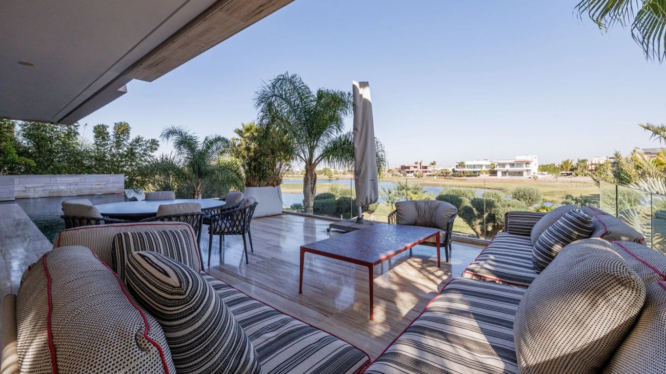 villa 10 rooms for sale on Marrakech (40000) - See details