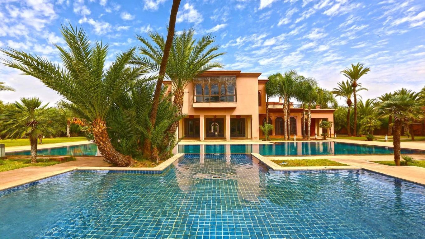 villa 18 rooms for sale on Marrakech (40000) - See details