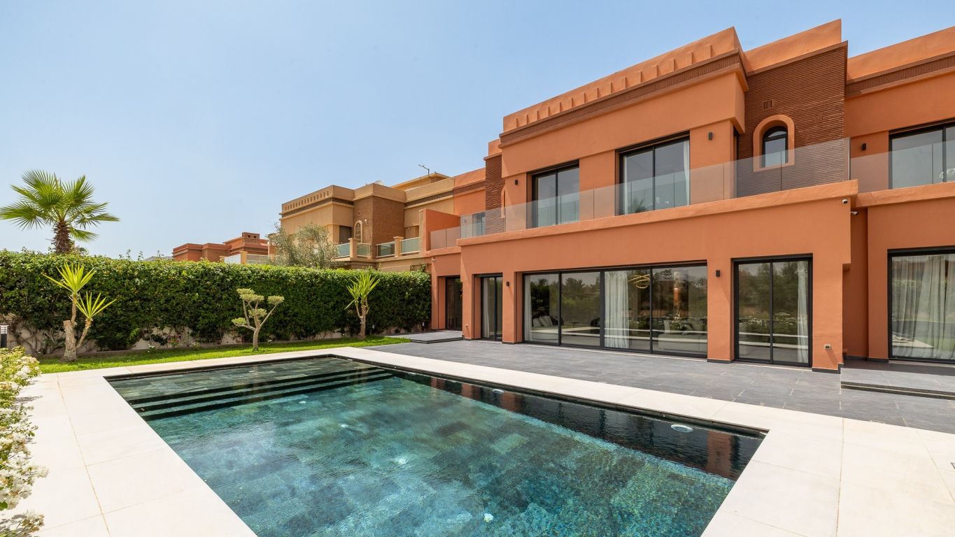 villa 8 rooms for rent on Marrakech (40000) - See details