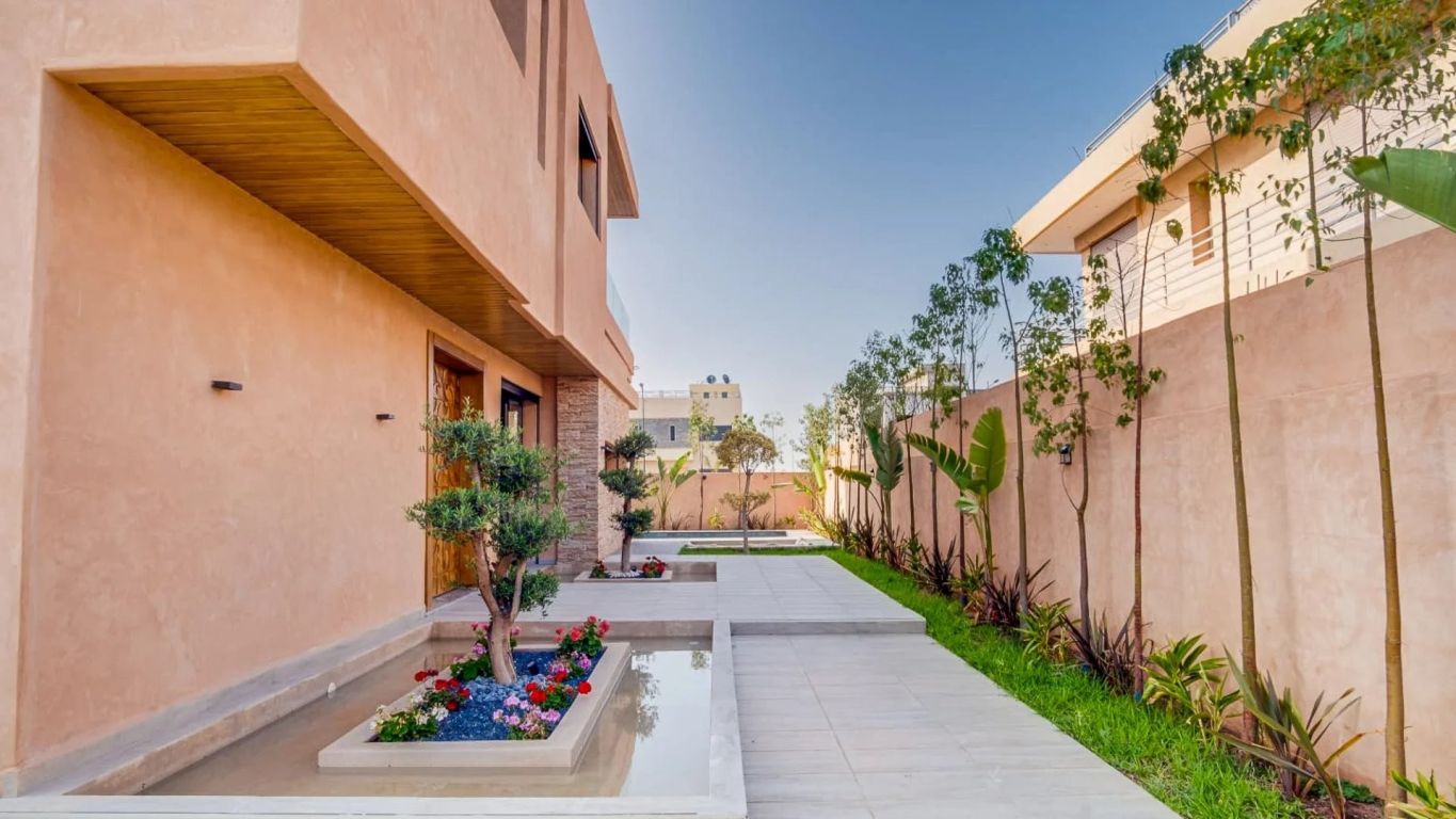 villa 6 rooms for rent on Marrakech (40000) - See details