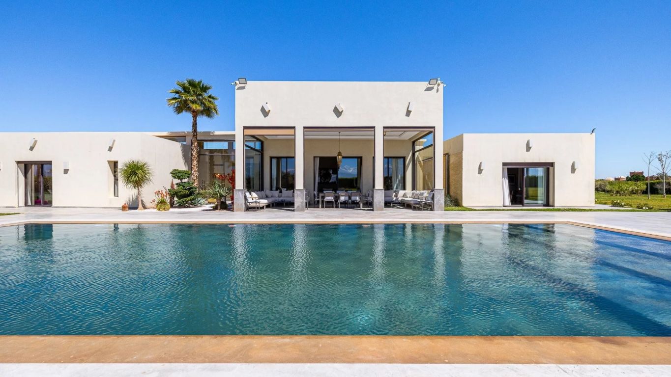 villa 9 rooms for rent on Marrakech (40000) - See details