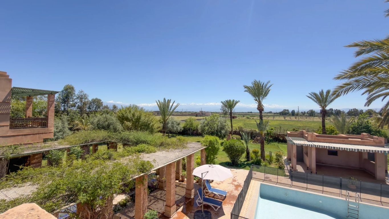 villa 5 rooms for sale on Marrakech (40000) - See details