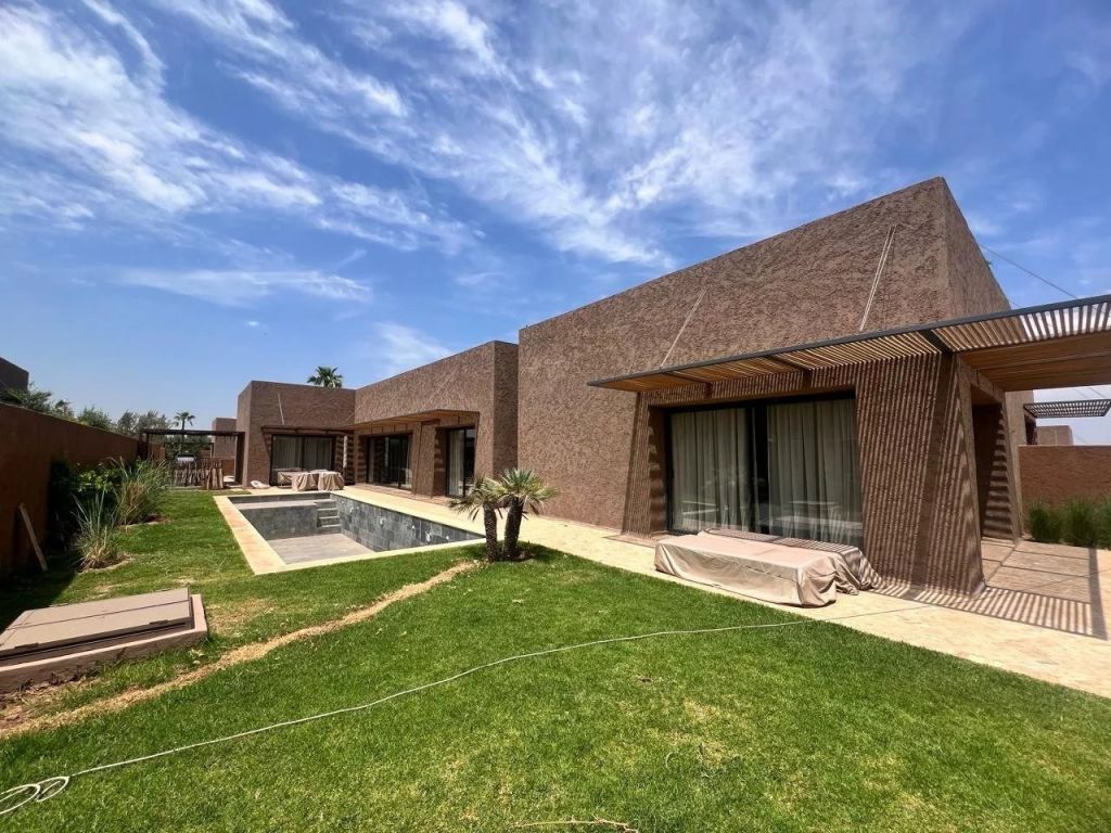 villa 4 rooms for rent on Marrakech (40000) - See details