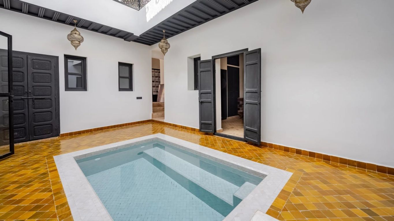 riad 4 rooms for sale on Marrakech (40000) - See details